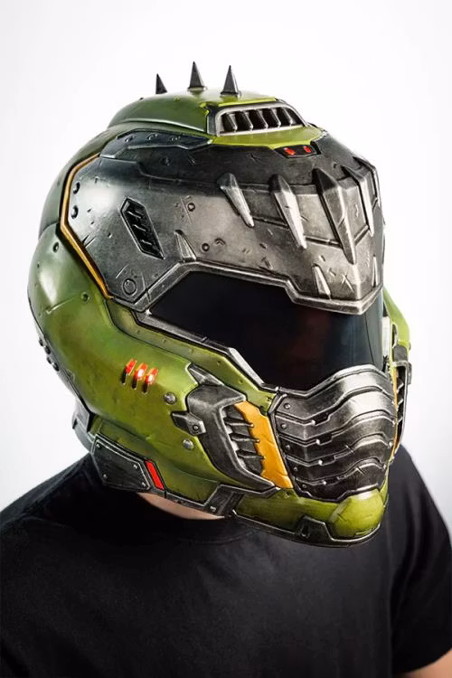 Doom: The Dark Ages Doom Slayer 1/1 Scale Wearable Helmet Bundle