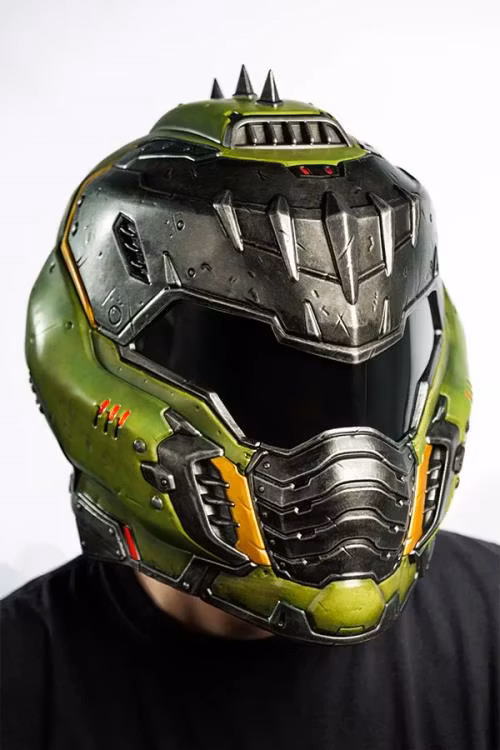 Doom: The Dark Ages Doom Slayer 1/1 Scale Wearable Helmet Bundle