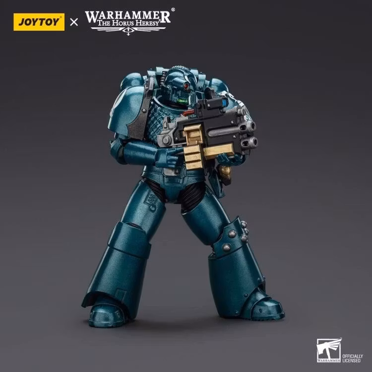 Warhammer: The Horus Heresy Alpha Legion Headhunter with Banestrike Combi-Bolter and Power Dagger 1/18 Scale Action Figure