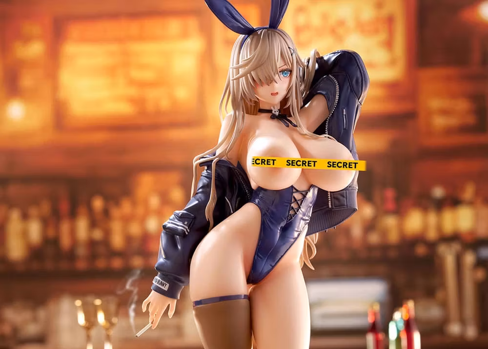 (18+) Mataro Illustration Bad Bunny 1/7 Scale Figure