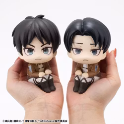 Attack on Titan Look Up Series Eren Jaeger & Levi Set (with gift)