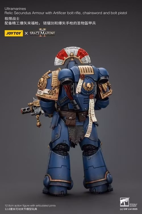 Warhammer 40,000: Space Marine 2 Ultramarines Relic Secundus Armor with Artificer Bolt Rifle, Chainsword and Bolt Pistol 1/18 Scale Action Figure