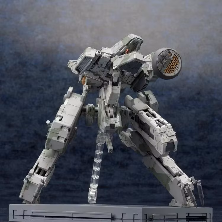 Metal Gear Solid 4: Guns of the Patriots Metal Gear Rex 1/100 Scale Model Kit (Rerelease)