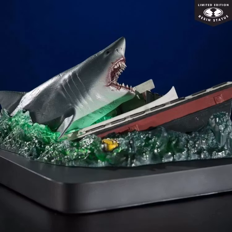 Jaws 50th Anniversary Movie Maniacs 1/48 Scale Limited Edition Statue