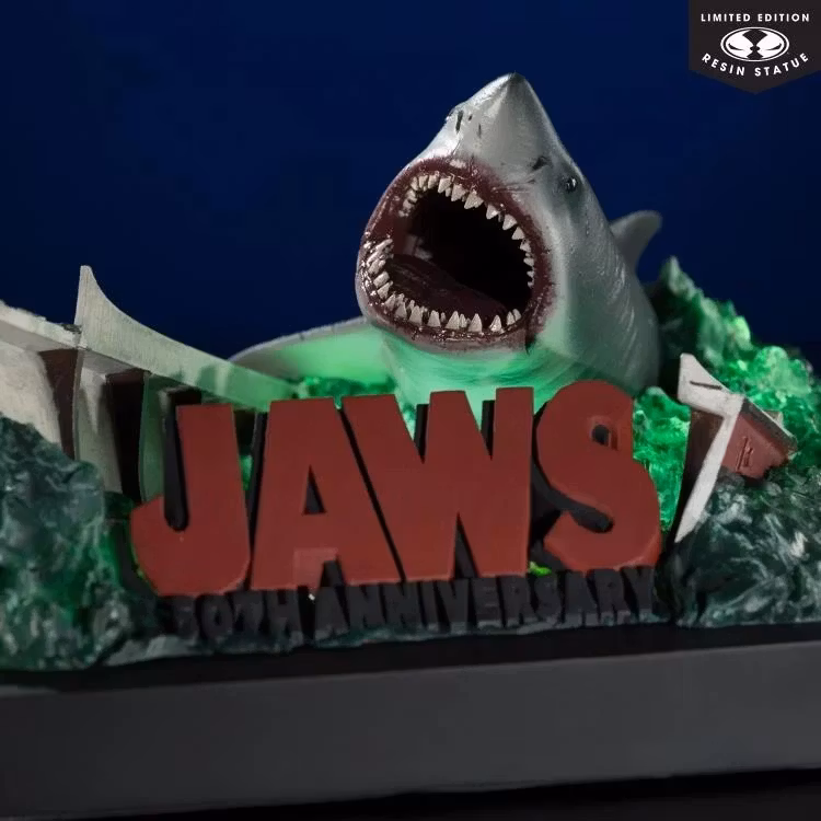 Jaws 50th Anniversary Movie Maniacs 1/48 Scale Limited Edition Statue