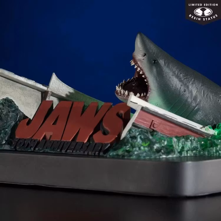 Jaws 50th Anniversary Movie Maniacs 1/48 Scale Limited Edition Statue