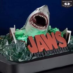 Jaws 50th Anniversary Movie Maniacs 1/48 Scale Limited Edition Statue
