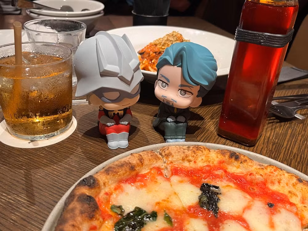 Mobile Suit Gundam GQuuuuuuX Look Up Char Aznable & Challia Bull (with gift)