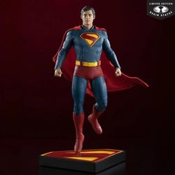 Superman (2025) Superman 1/6 Scale Limited Edition Statue