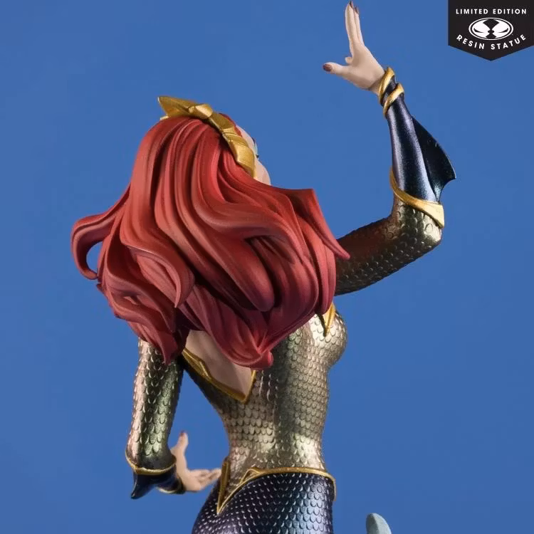 DC Covers Girls Mera 1/8 Scale Limited Edition Statue (J. Scott Campbell)