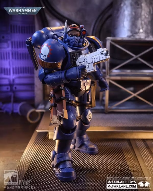 Warhammer 40,000 Ultramarines Lieutenant in Phobos Armor Action Figure