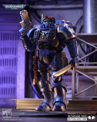 Warhammer 40,000 Ultramarines Lieutenant in Phobos Armor Action Figure
