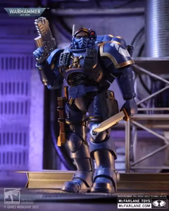 Warhammer 40,000 Ultramarines Lieutenant in Phobos Armor Action Figure
