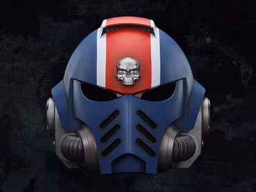 Warhammer 40,000: Space Marine 2 Ultramarines Lieutenant Titus' MKX Wearable Helmet Replica