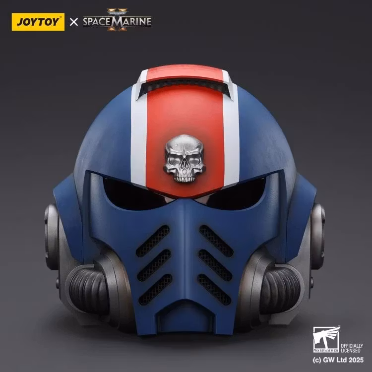 Warhammer 40,000: Space Marine 2 Ultramarines Lieutenant Titus' MKX Wearable Helmet Replica