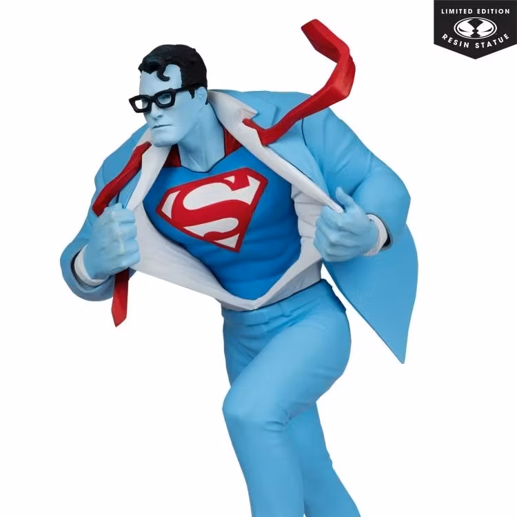 DC Comics Superman Red and Blue 1/10 Scale Limited Edition Statue (Clayton Henry)