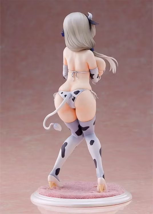 Uzaki-Chan Wants to Hang Out Tsuki Uzaki (Cow Pattern Bikini Ver.) 1/7 Scale Figure