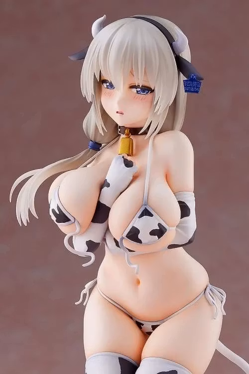 Uzaki-Chan Wants to Hang Out Tsuki Uzaki (Cow Pattern Bikini Ver.) 1/7 Scale Figure