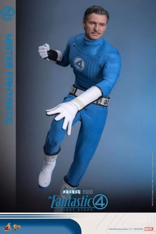 The Fantastic Four: First Steps MMS Mister Fantastic and H.E.R.B.I.E. 1/6th Scale Collectible Figure Set