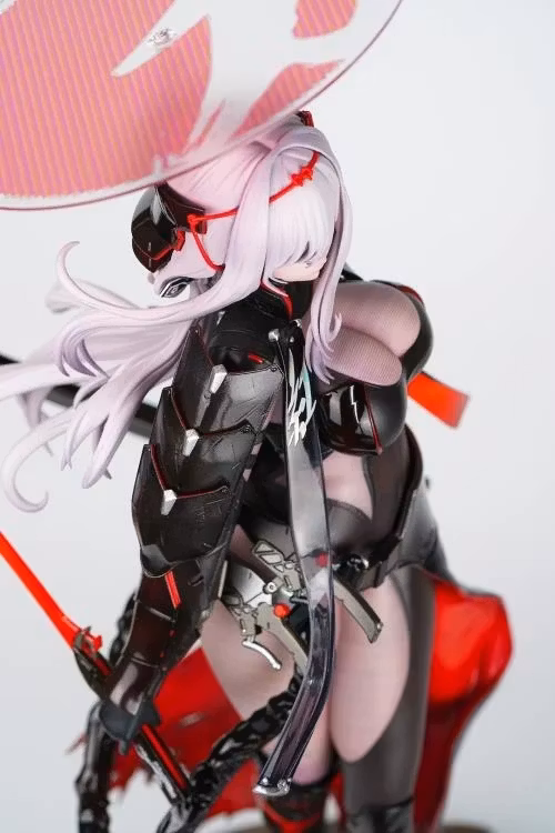 Goddess of Victory: Nikke Scarlet (Black Shadow Ver.) 1/4 Scale Figure