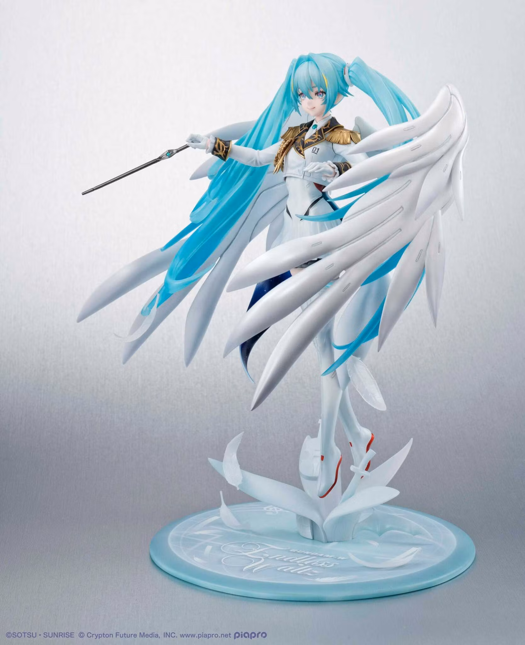 Mobile Suit Gundam x Hatsune Miku Lucrea Hatsune Miku x Wing Gundam Zero EW 45th Anniversary