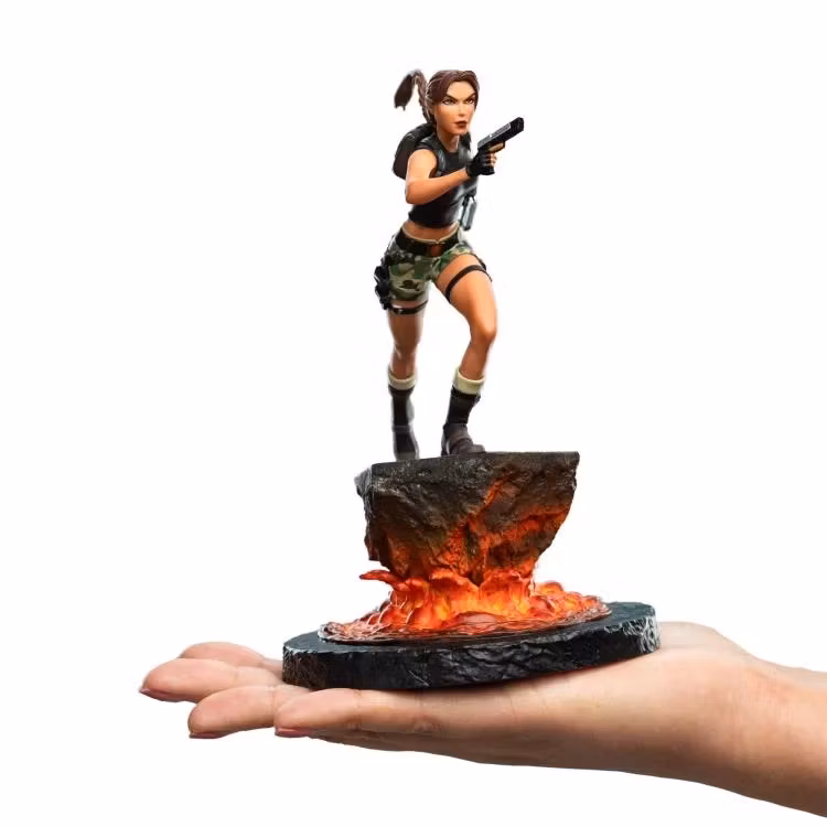 Tomb Raider: The Angel of Darkness The Sanctuary of Flame Lara Croft Miniature Statue