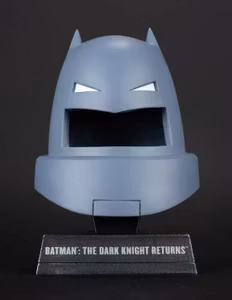 Batman: The Dark Knight Returns Armored Batman Cowl 1/3 Scale Replica