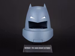 Batman: The Dark Knight Returns Armored Batman Cowl 1/3 Scale Replica