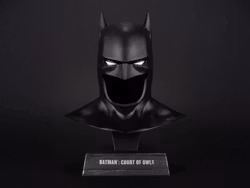 Batman: The Court of Owls Batman Cowl 1/3 Scale Replica