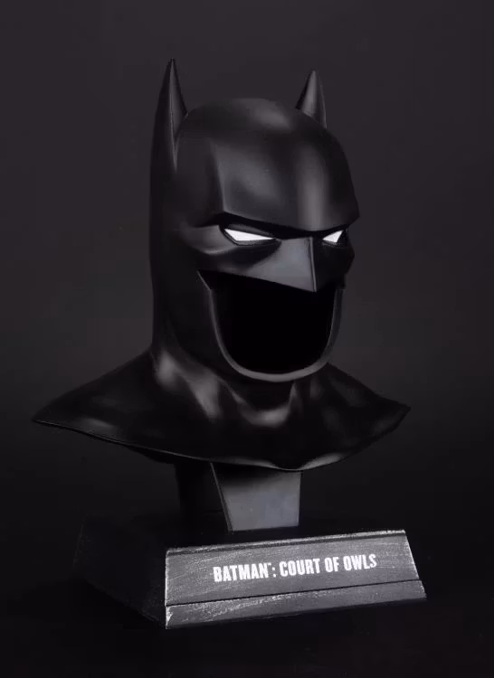 Batman: The Court of Owls Batman Cowl 1/3 Scale Replica
