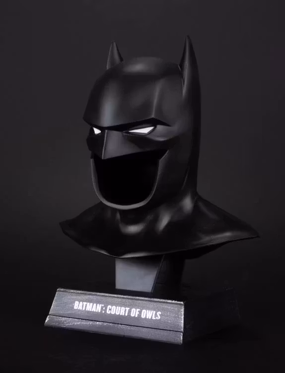 Batman: The Court of Owls Batman Cowl 1/3 Scale Replica