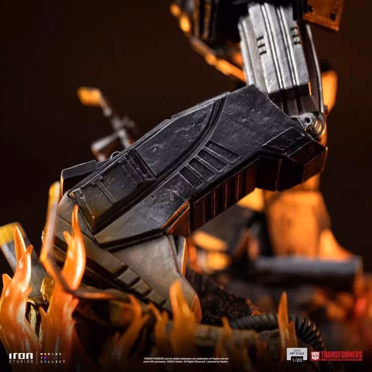 Transformers Megatron 1/20 Demi Art Scale Statue