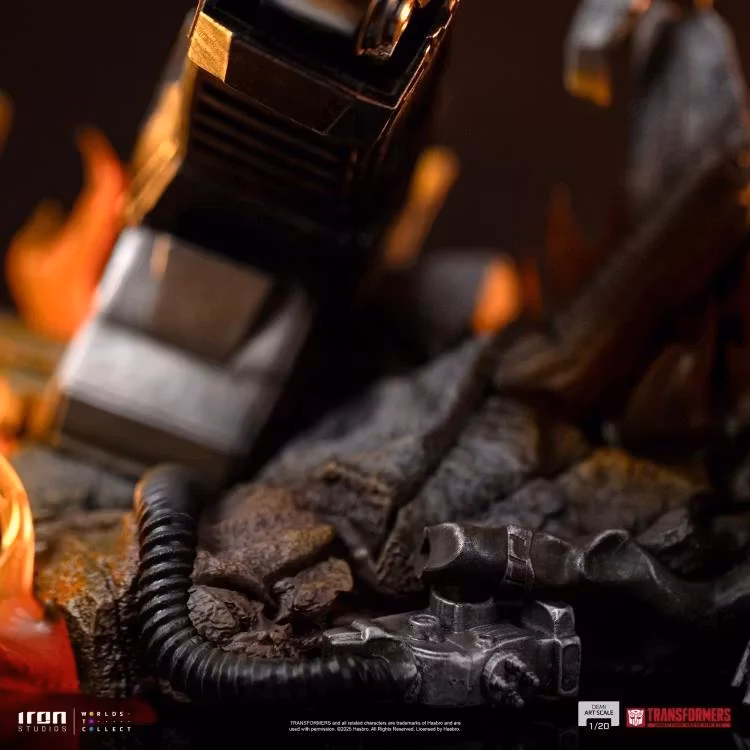 Transformers Megatron 1/20 Demi Art Scale Statue