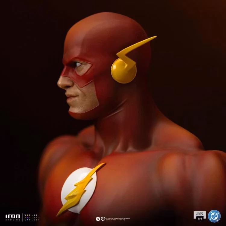 DC Comics Series 9 Legacy Replica The Flash 1/4 Scale Statue