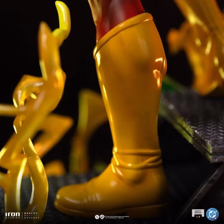 DC Comics Series 9 Legacy Replica The Flash 1/4 Scale Statue