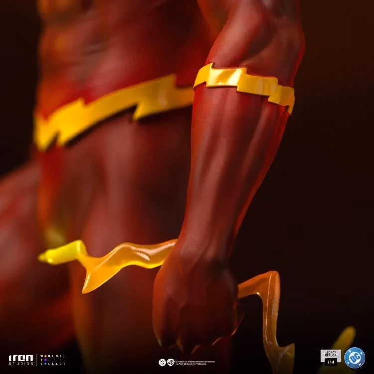DC Comics Series 9 Legacy Replica The Flash 1/4 Scale Statue