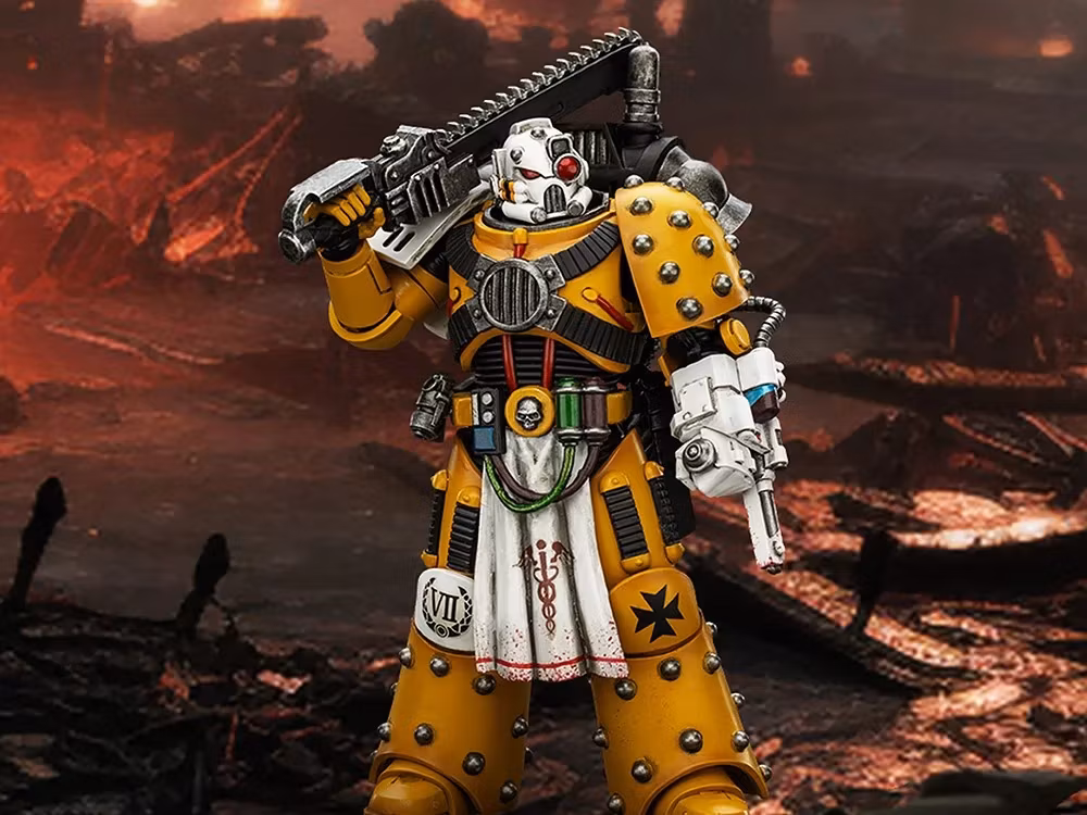Warhammer: The Horus Heresy Imperial Fists Legion Apothecary 1/18 Scale Action Figure