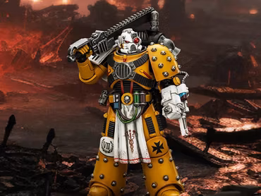 Warhammer: The Horus Heresy Imperial Fists Legion Apothecary 1/18 Scale Action Figure