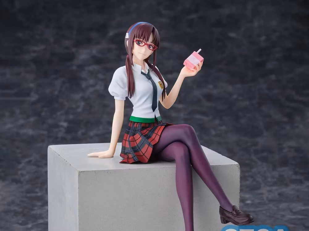 Rebuild of Evangelion Mari Makinami Illustrious Premium Perching Figure