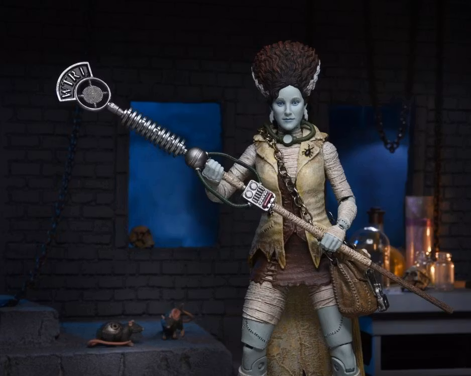 Universal Monsters x Teenage Mutant Ninja Turtles Ultimate April O'Neil as The Bride of Frankenstein