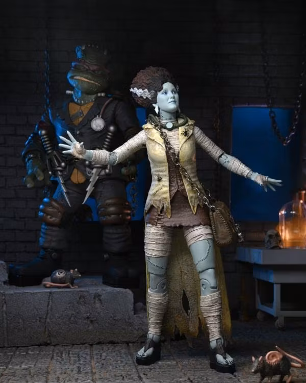 Universal Monsters x Teenage Mutant Ninja Turtles Ultimate April O'Neil as The Bride of Frankenstein