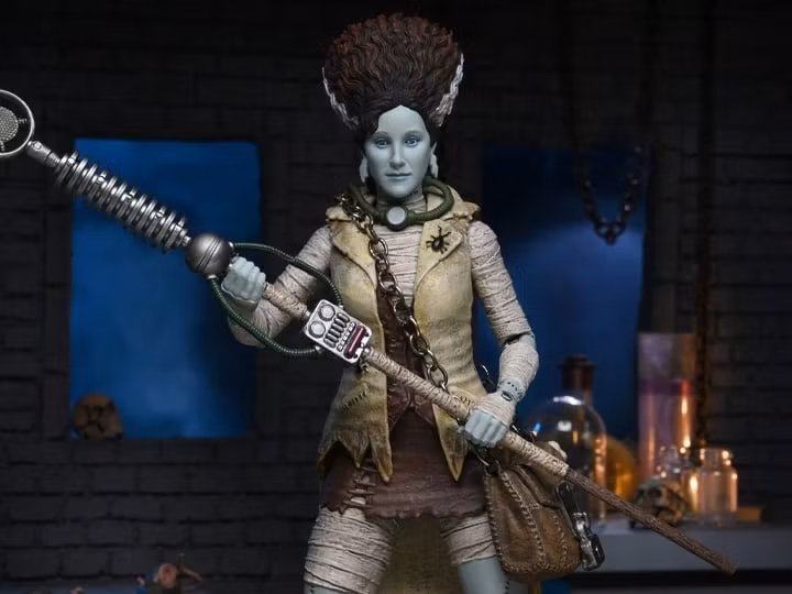 Universal Monsters x Teenage Mutant Ninja Turtles Ultimate April O'Neil as The Bride of Frankenstein