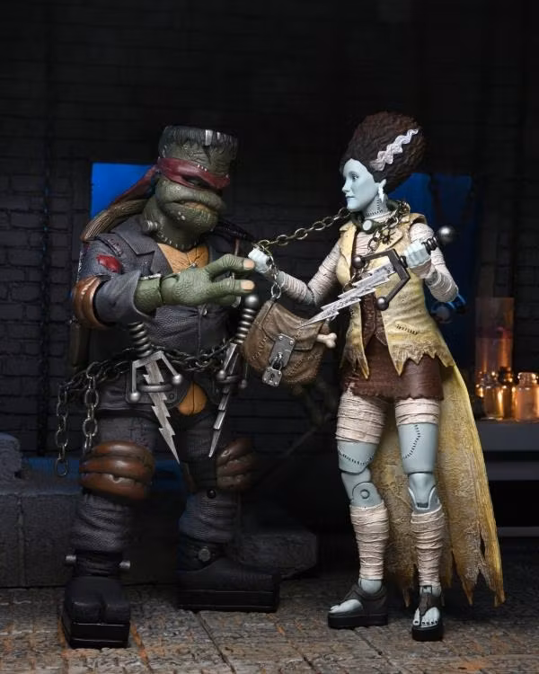 Universal Monsters x Teenage Mutant Ninja Turtles Ultimate April O'Neil as The Bride of Frankenstein