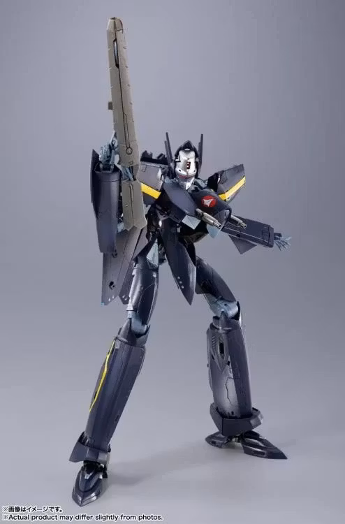 Macross 7 DX Chogokin VF-17S Nightmare Stealth Valkyrie (Gamlin Kizaki) Action Figure