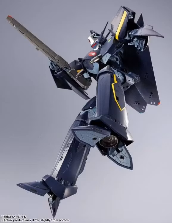 Macross 7 DX Chogokin VF-17S Nightmare Stealth Valkyrie (Gamlin Kizaki) Action Figure
