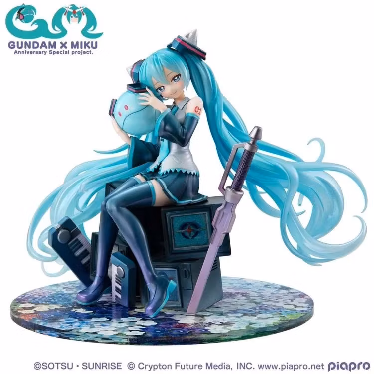 Mobile Suit Gundam 45th Anniversary x Hatsune Miku Lucrea Hatsune Miku x 00 Gundam Figure
