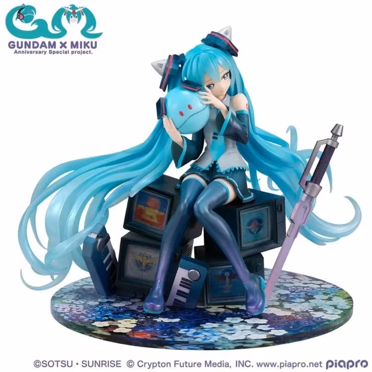 Mobile Suit Gundam 45th Anniversary x Hatsune Miku Lucrea Hatsune Miku x 00 Gundam Figure