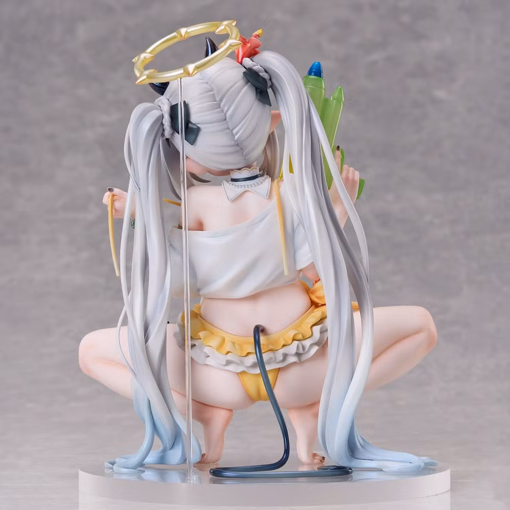 (18+) Chihiro Illustartion Silver-Haired Girl 1/6 Scale Figure