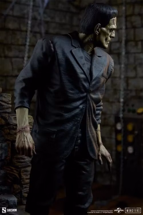 Universal Monsters Premium Format Mixed Media Frankenstein's Monster (Fully Sculpted Ver.) Statue