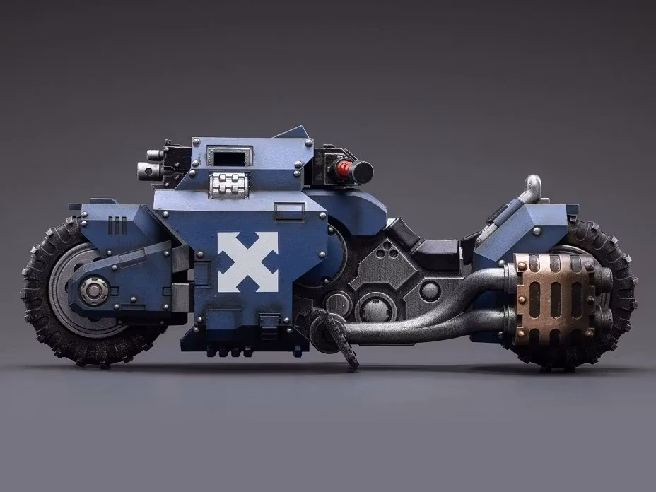 Warhammer 40k Ultramarines Raider-Pattern Combat Bike 1/18 Scale